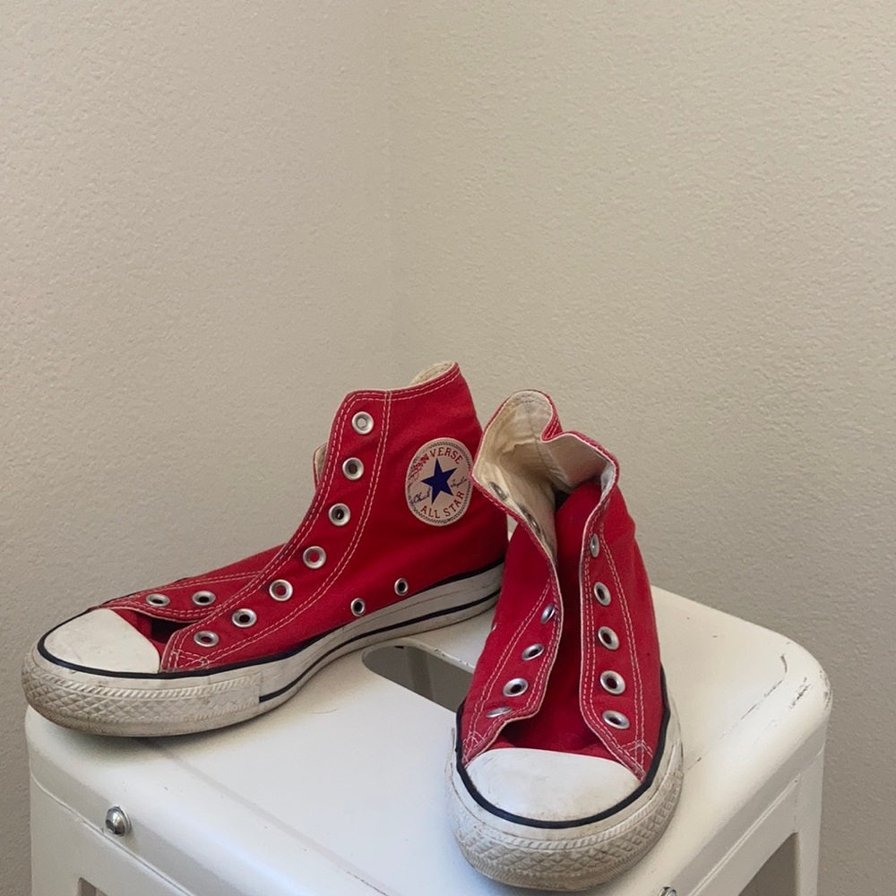 red converse